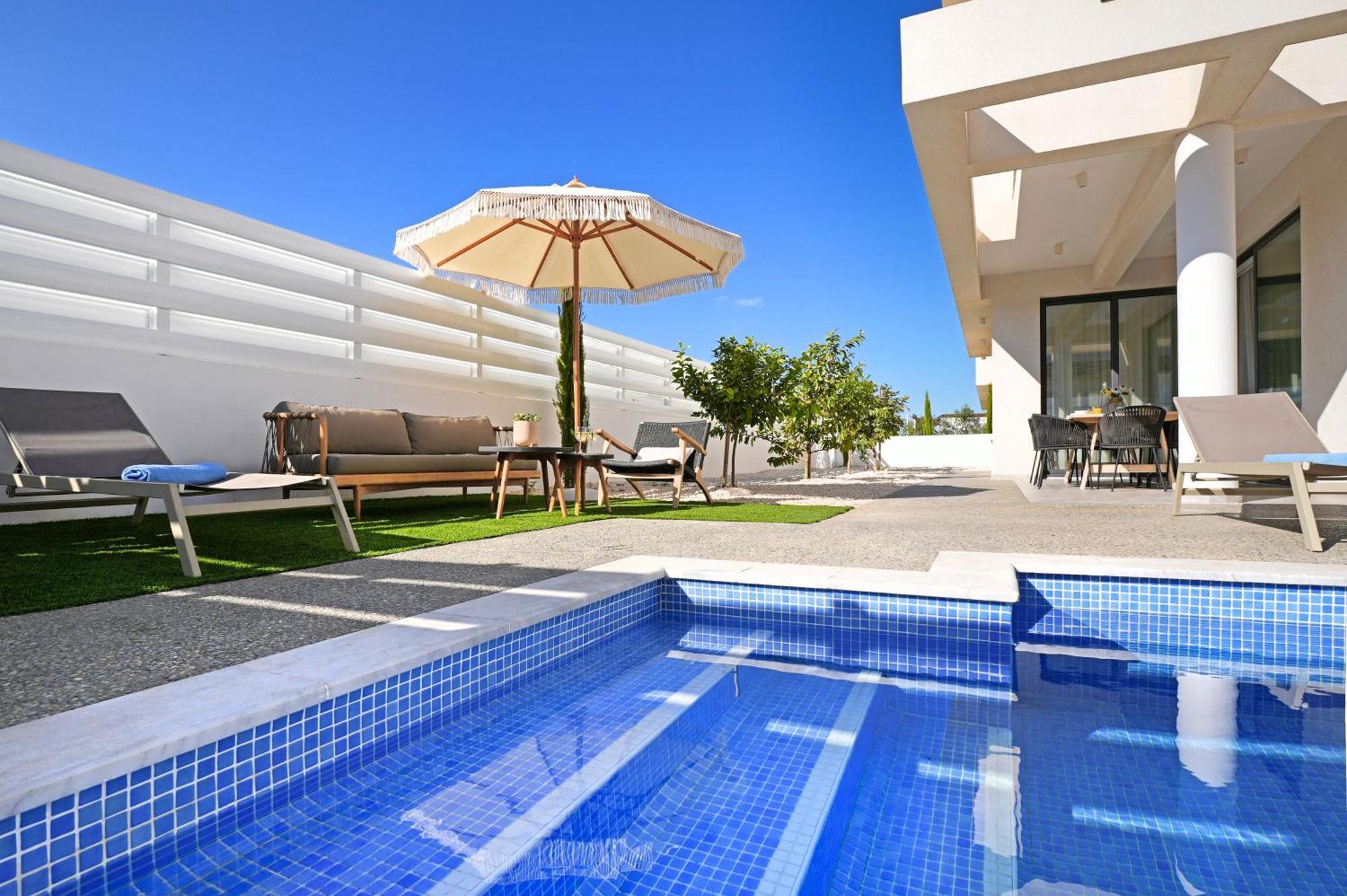 Villa Queen Valentina Protaras Bagian luar foto