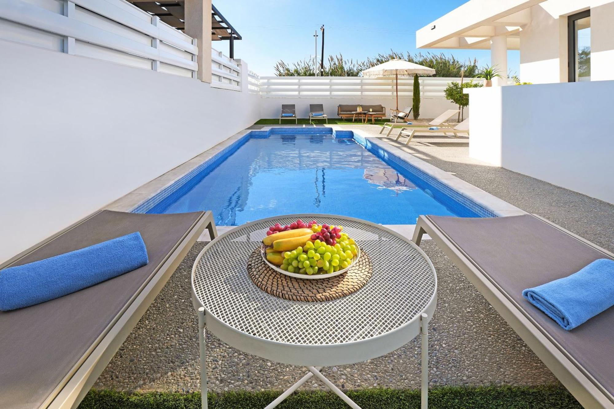 Villa Queen Valentina Protaras Bagian luar foto