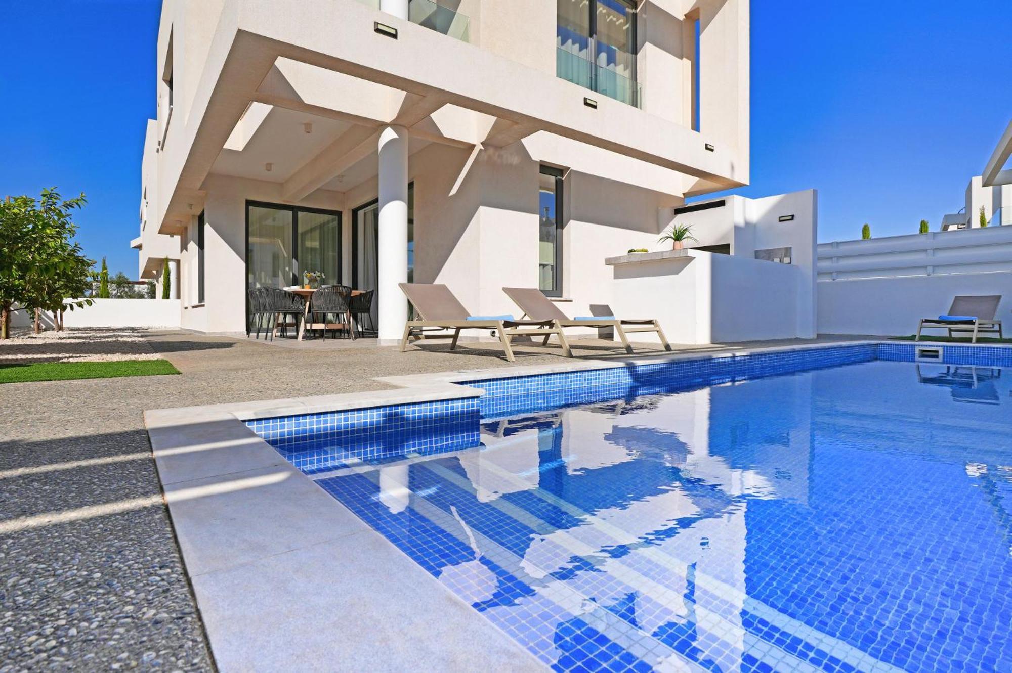 Villa Queen Valentina Protaras Bagian luar foto